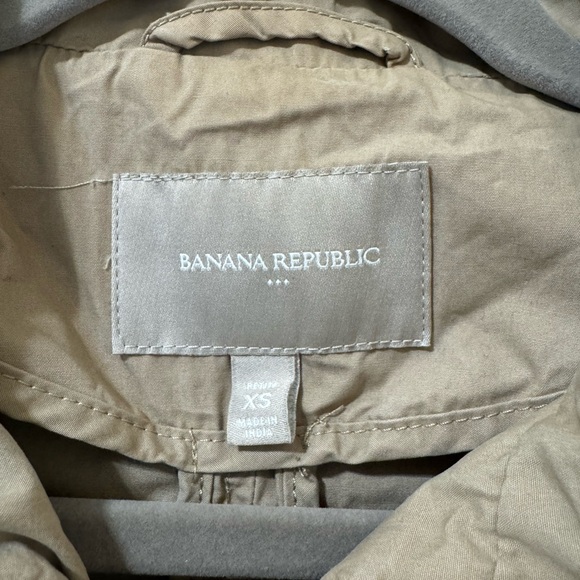 Banana Republic Utility Jacket in Tan - Picture 3 of 14